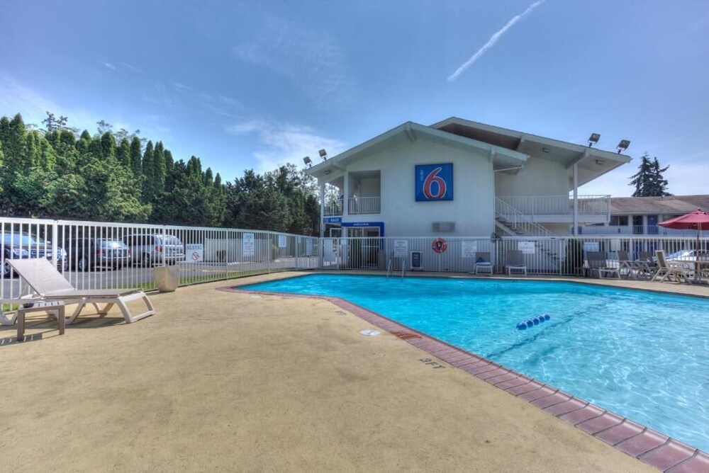 Motel 6 Tigard, OR - Portland South - Lake Oswego