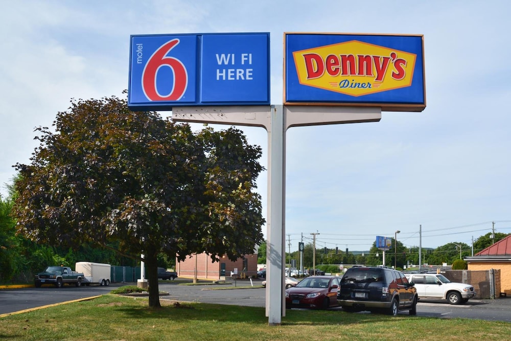 Exterior, Motel 6 Southington, CT - Hartford