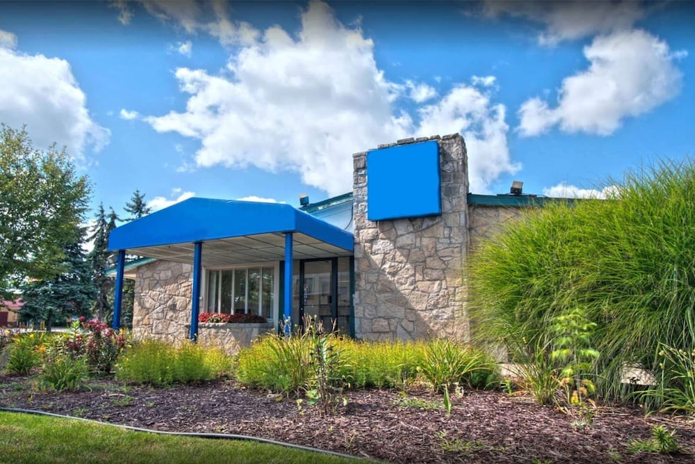 Travelodge By Wyndham Lansing In Lansing Hotel Rates Reviews On Orbitz