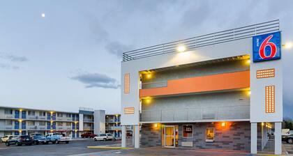 Denver Motel: Browse Cheap Motels in Denver 2023 | Expedia.ca