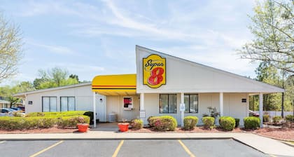 Super 8 by Wyndham Aberdeen Southern Pines