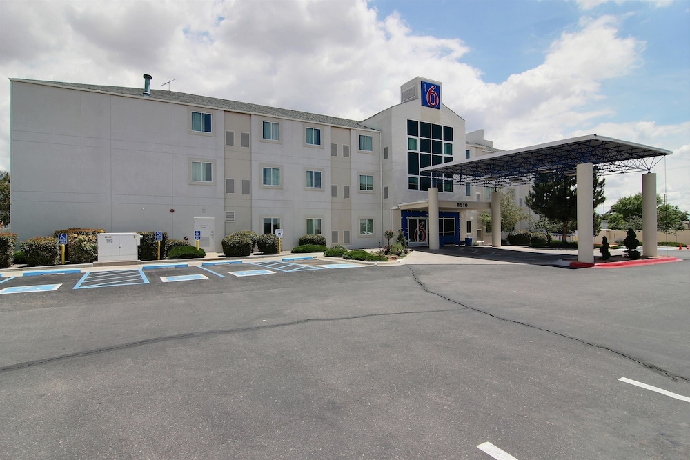 Motel 6 Albuquerque, NM - North in Albuquerque | Best Rates & Deals on