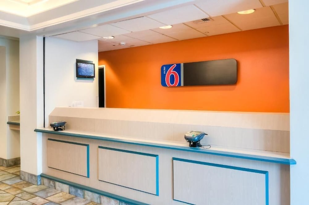 Motel 6 Joliet, IL - Chicago - I-55