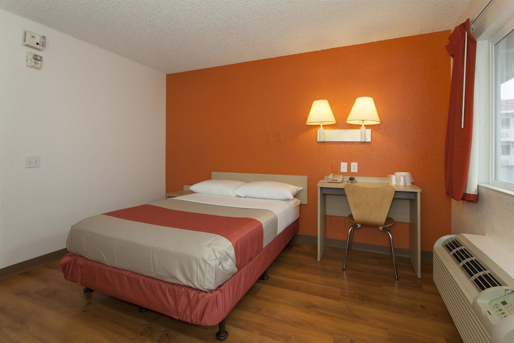 Motel 6 in Roseville from $37/night | cheap-motels.com