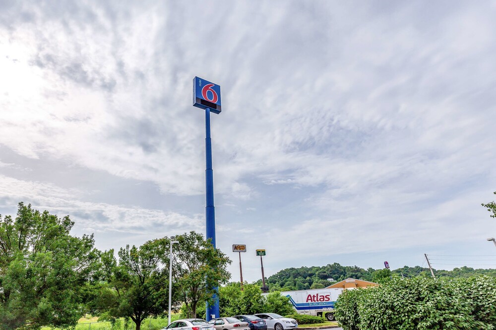 Exterior, Motel 6 Caseyville, IL - Caseyville Il