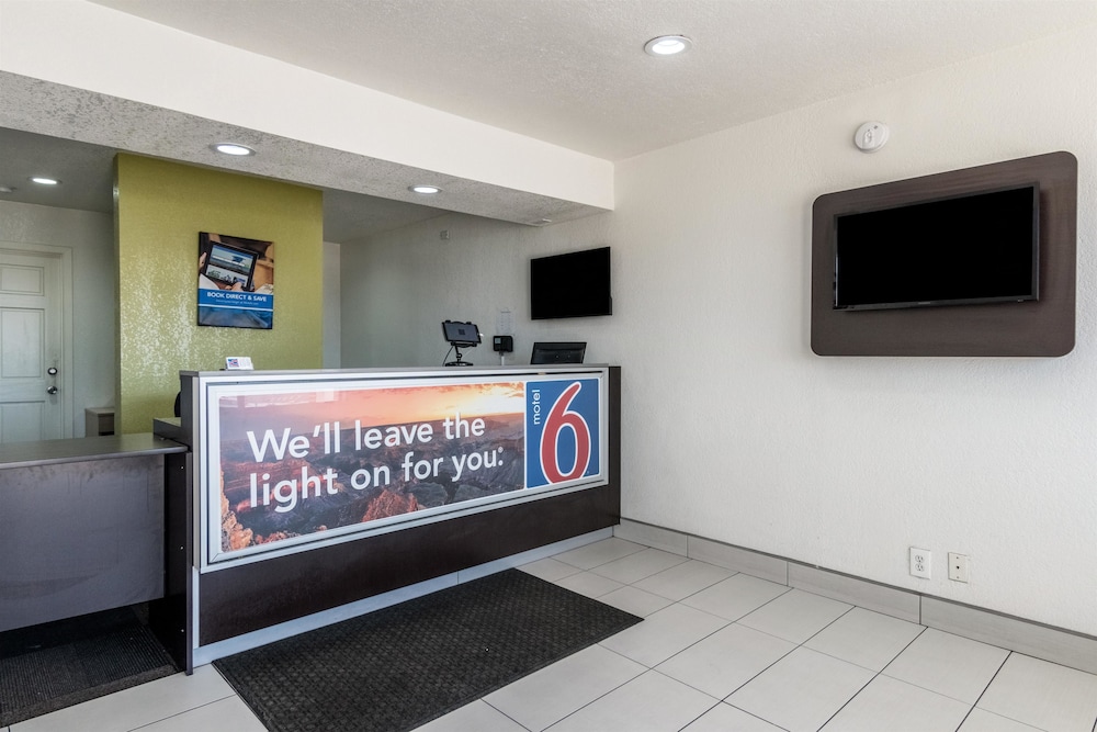 Motel 6 Fort Worth, TX - North