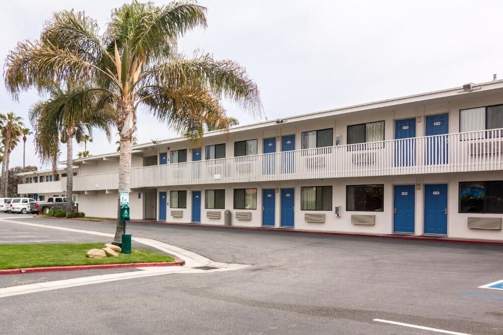 Motel 6 Ventura, CA - Beach