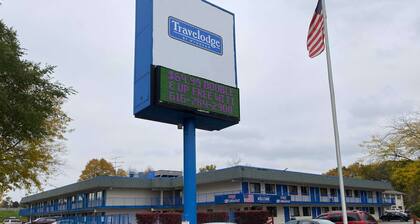 Travelodge by Wyndham Grand Rapids North