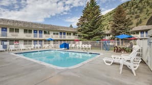 Seasonal outdoor pool