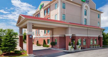 Holiday Inn Express Hotel & Suites Barrie, an IHG Hotel