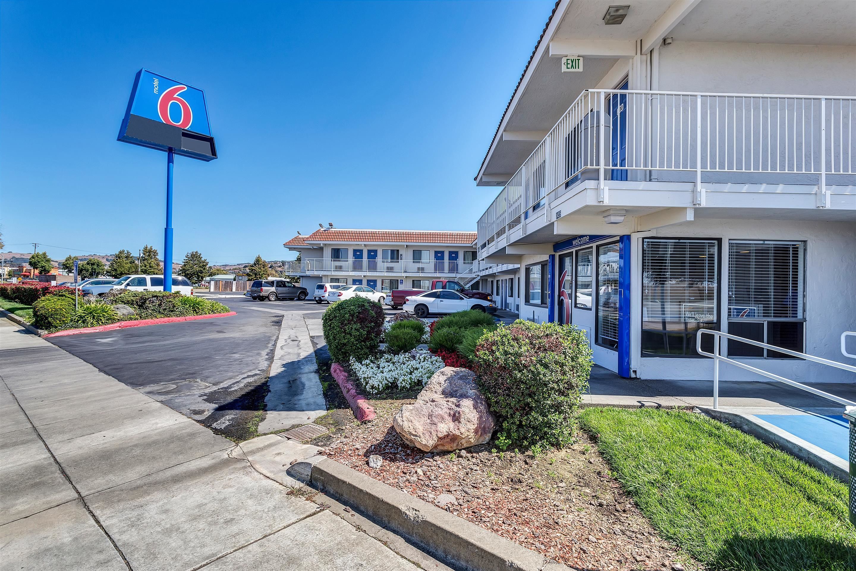 Motel 6 Vallejo Ca Six Flags West In Vallejo Ca Expedia