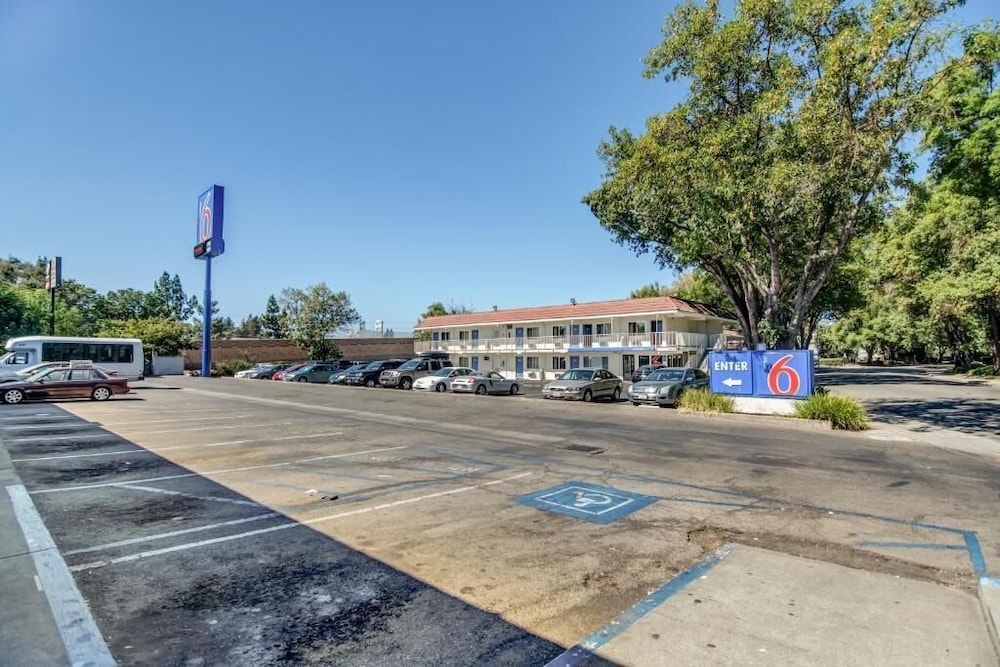 Motel 6 Stockton, CA - North