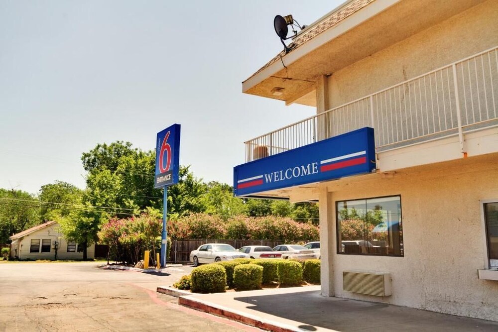 Motel 6 Irving, TX - Dallas