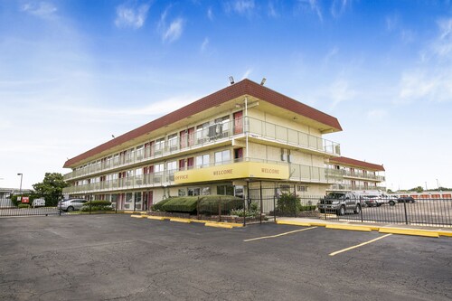 Visit Sky Zone Indoor Trampoline Park in Houston | Expedia