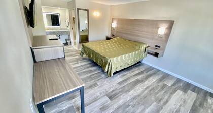 Brentwood Inn & Suites