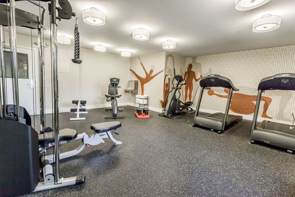 Fitness facility, MainStay Suites Detroit Auburn Hills