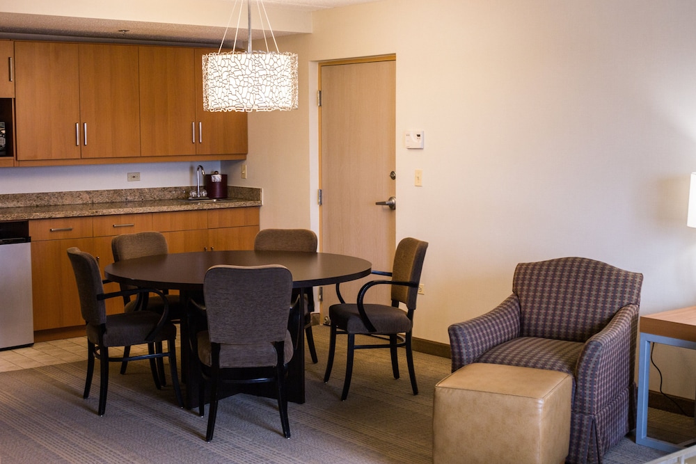 Holiday Inn Hotel & Suites Bolingbrook, an IHG Hotel