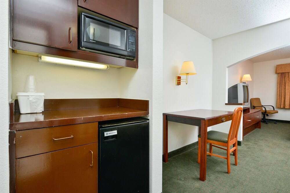 Motel 6 Dallas, TX - North - Richardson