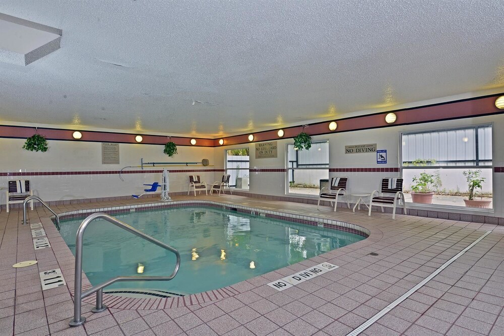 Motel 6 Dallas, TX - North - Richardson