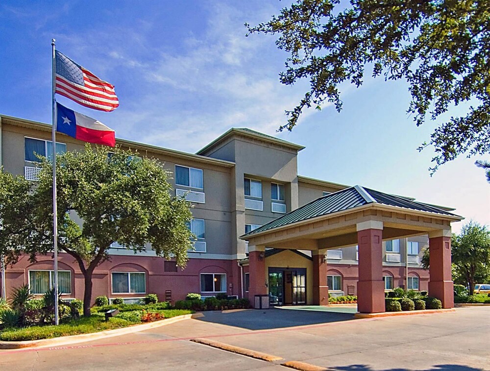 Motel 6 Dallas, TX - North - Richardson