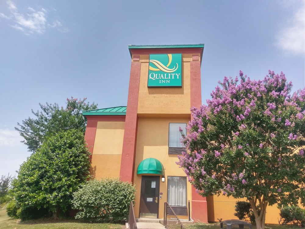 Quality Inn In Winston M Hotel Rates Reviews On Orbitz