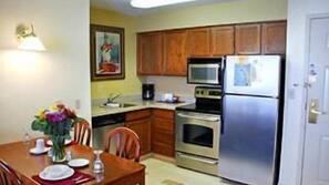 Fridge, microwave, dishwasher, coffee/tea maker