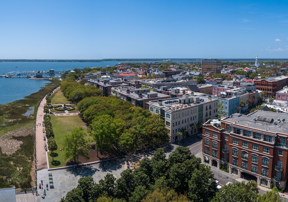 HarbourView Inn