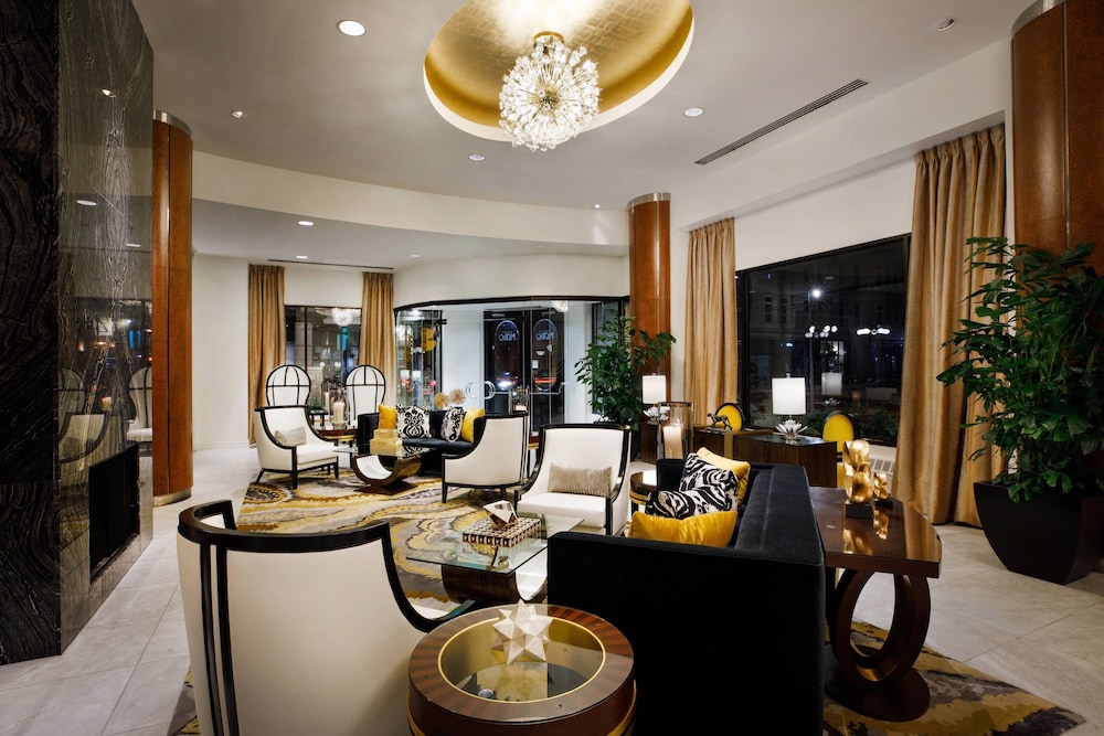 Best Rooftop Bars and Outdoor Pools In Milwaukee, Wisconsin Trip101