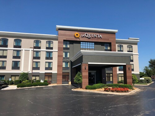 Best Cabins In Clarksville For 2020 Find Cheap 55 Cabins Rentals