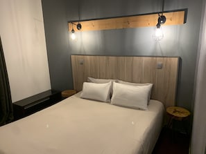 Apartment | Soundproofing, cribs/infant beds, free WiFi, bed sheets