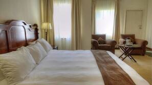 In-room safe, iron/ironing board, free WiFi