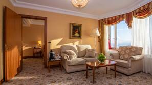 Premium bedding, minibar, in-room safe, desk