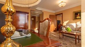 Premium bedding, minibar, in-room safe, desk