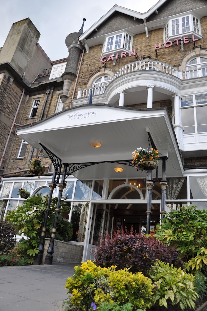 Property entrance, Cairn Hotel