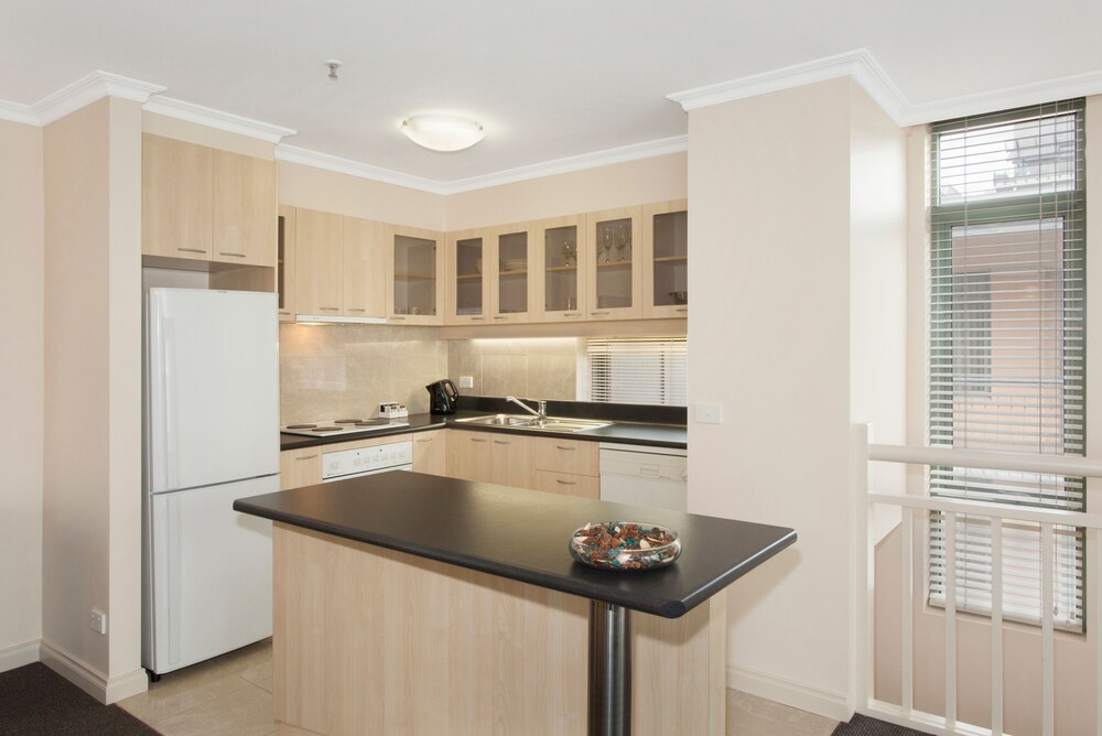 Private kitchen, Melbourne Metropole Central