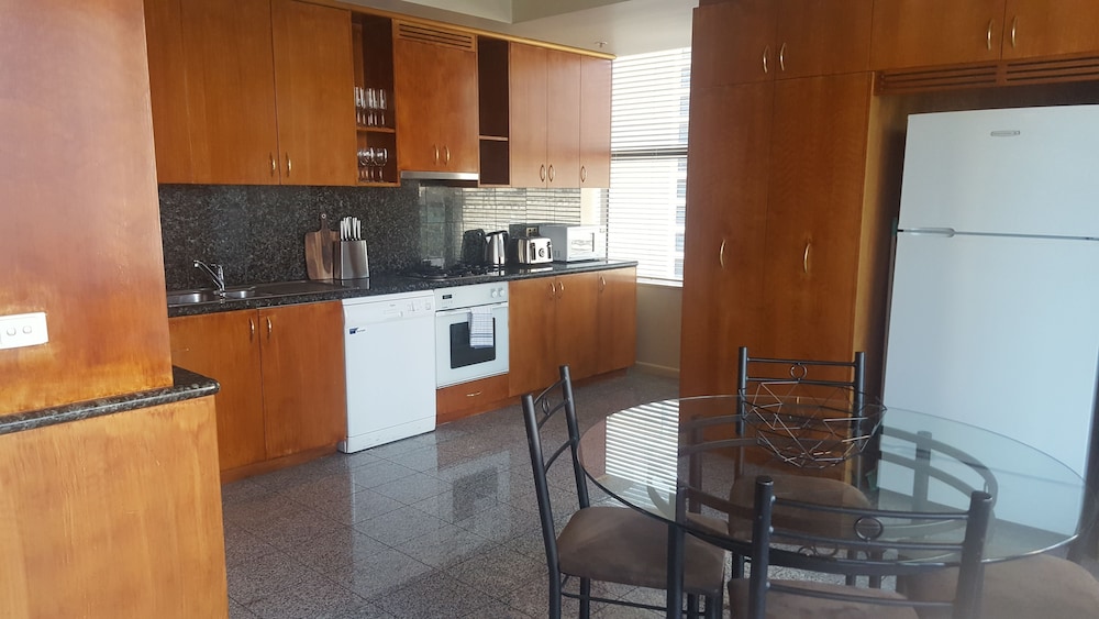 Private kitchen, Melbourne Metropole Central