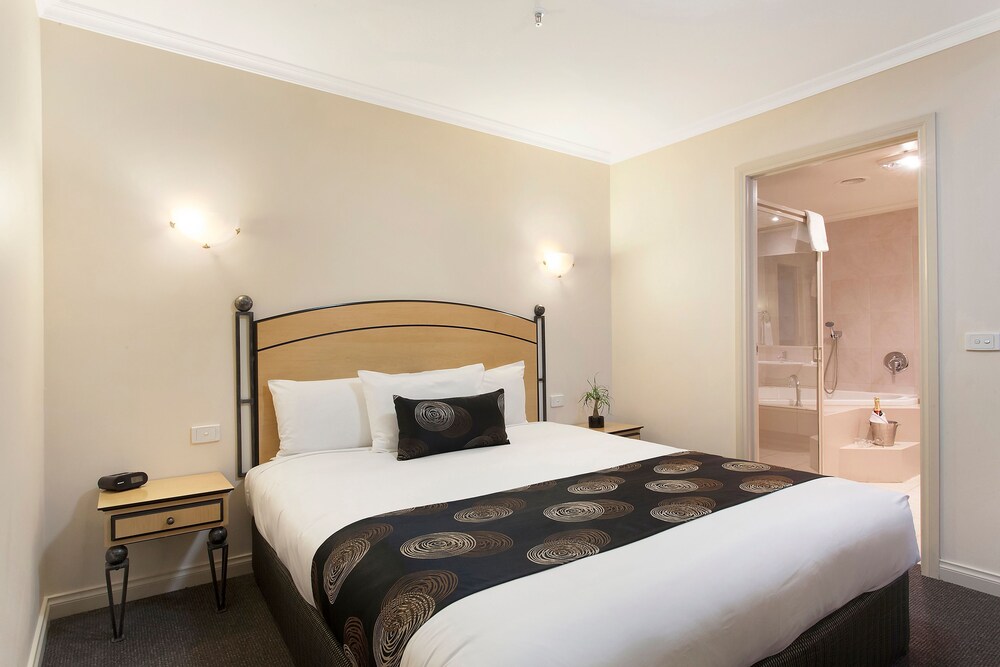 Room, Melbourne Metropole Central