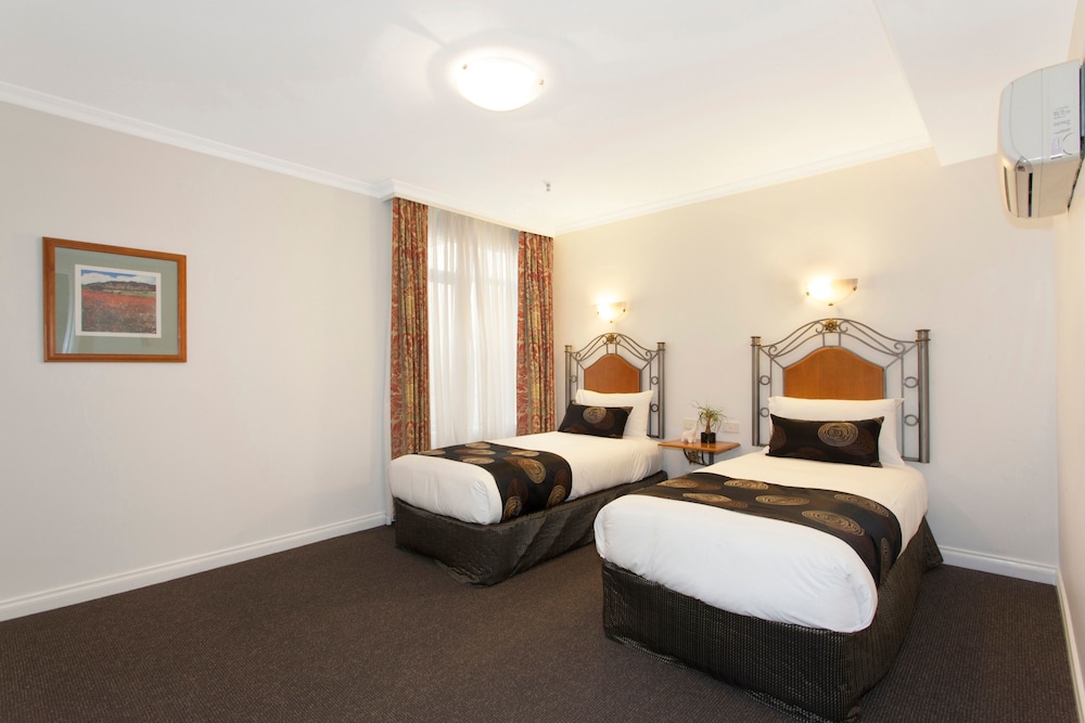 Room, Melbourne Metropole Central