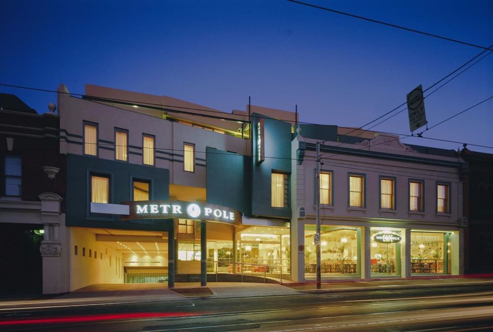 Front of property - evening/night, Melbourne Metropole Central