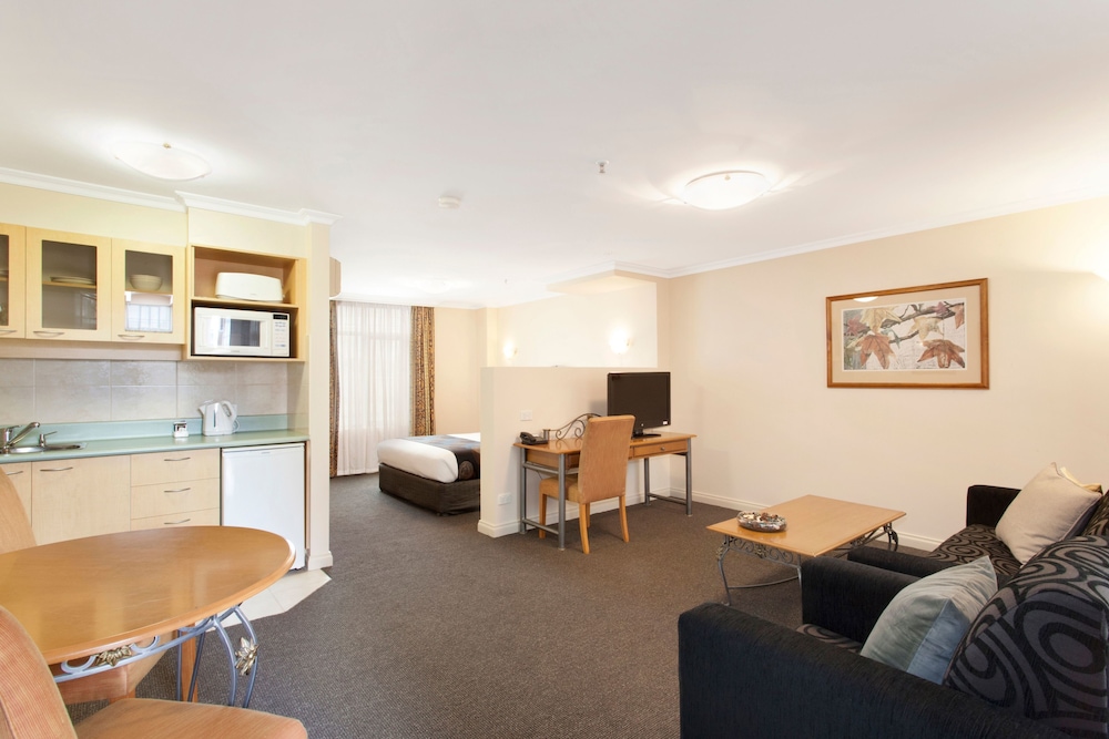 Room, Melbourne Metropole Central