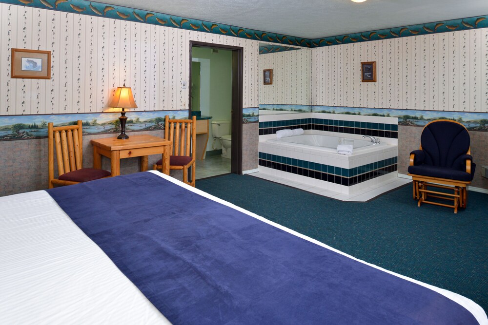 Hotel Ruby Ponderay/Sandpoint in Ponderay Best Rates & Deals on Orbitz