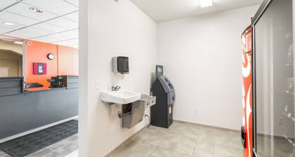 The Best Cheap Hotels in Lawrence, KS from $39 - Lawrence Cheap Hotels