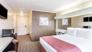 Premium bedding, in-room safe, desk, blackout drapes