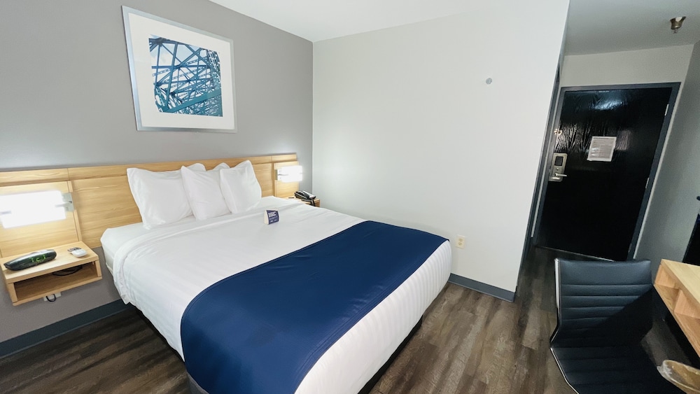 Room, Microtel Inn & Suites by Wyndham Tuscaloosa East