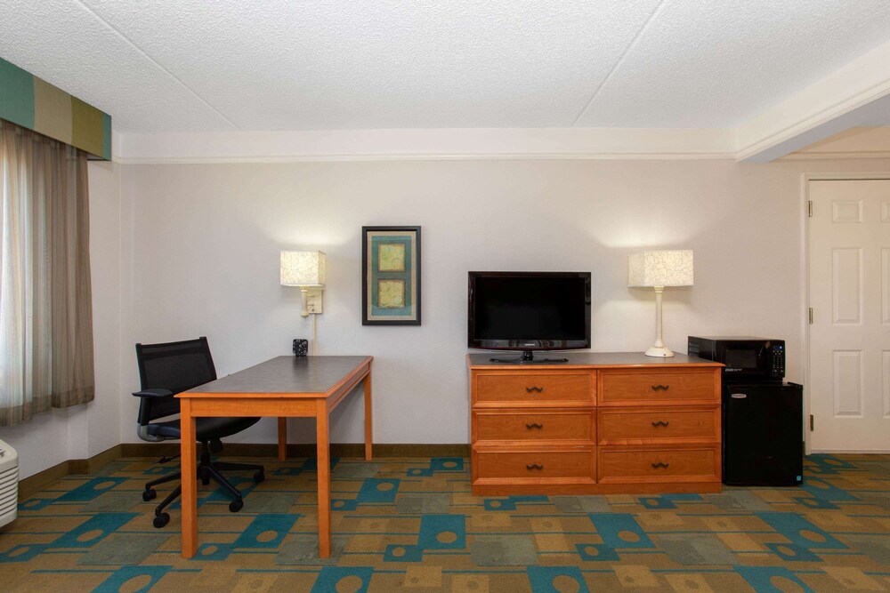 La Quinta Inn & Suites by Wyndham Denver Southwest Lakewood