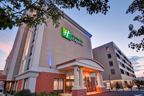 Great Place to stay Holiday Inn Express Boston near Boston 