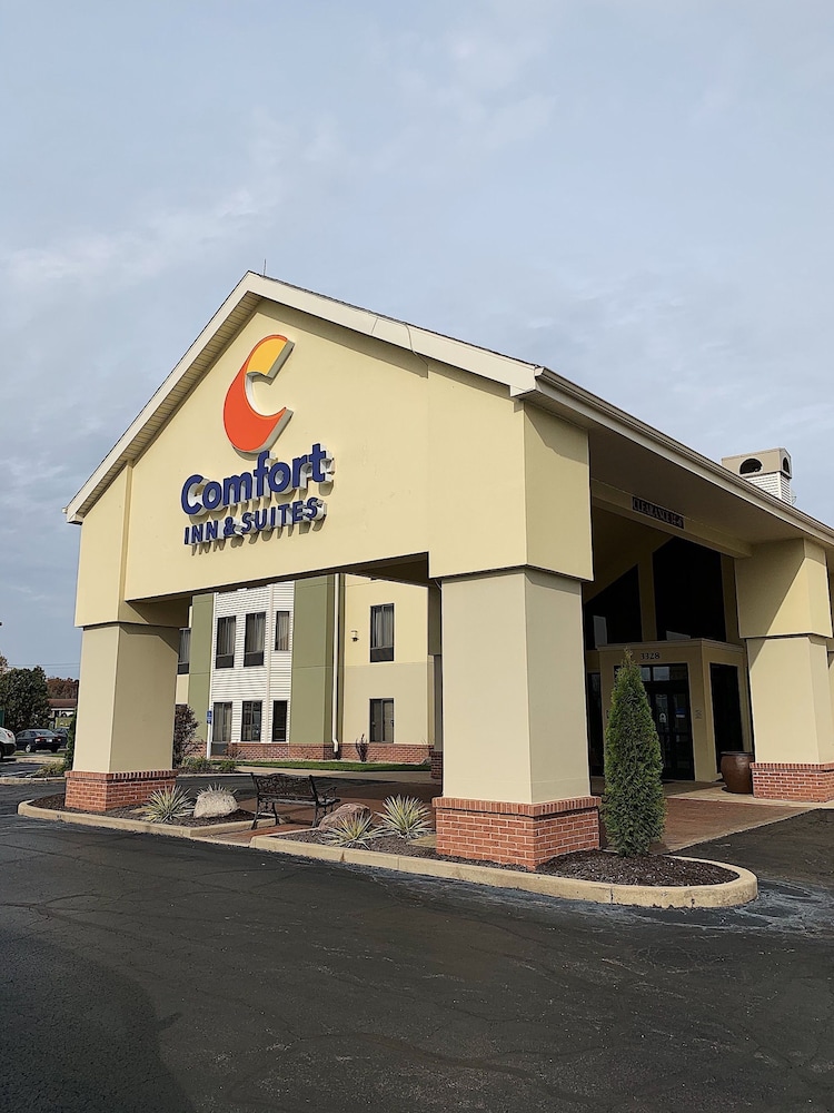 Comfort Inn And Suites In Warsaw Hotel Rates Reviews On Orbitz