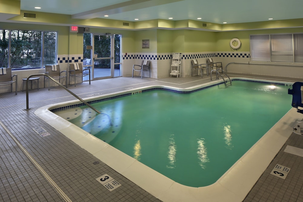 Pool, Springhill Suites by Marriott Mystic Waterford