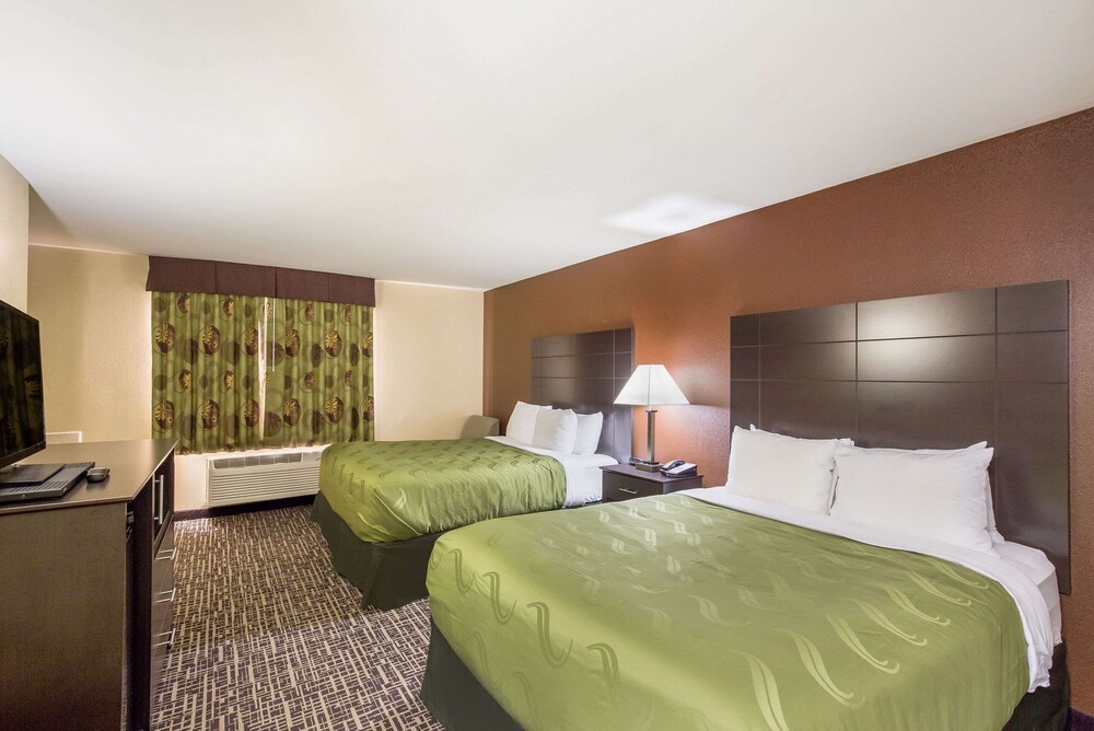 Quality Inn & Suites Caseyville - St. Louis