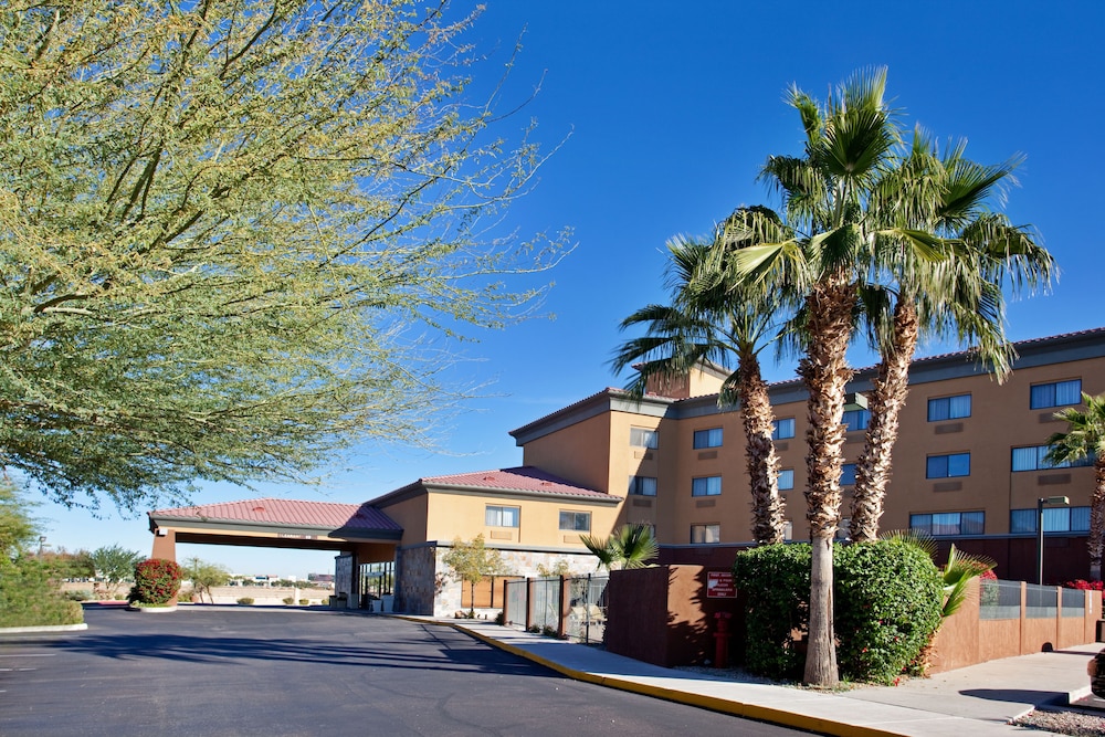 Holiday Inn Express Suites Phoenix Chandler Ahwatukee 2019